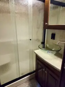 9916